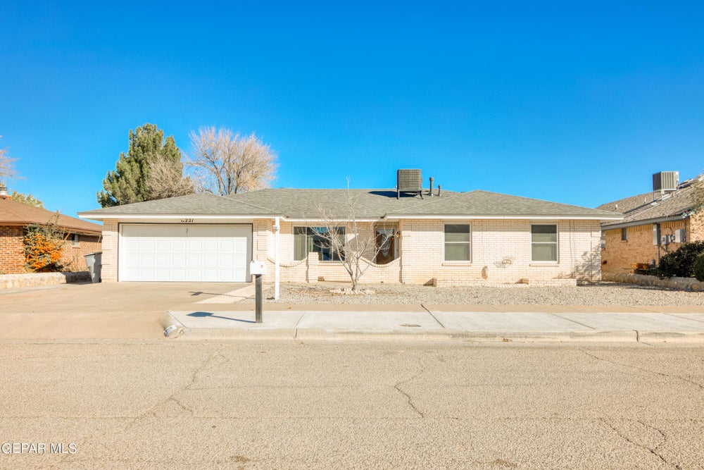 11221 Thundercloud Drive, El Paso, TX 79936 ERA