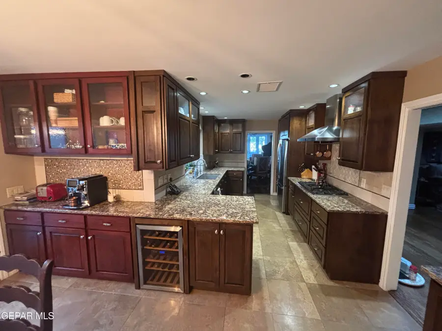 1085 Los Jardines Circle, El Paso, TX 79912 - Image #3