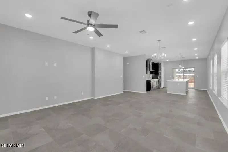 433 Davi's Greenwood Court, Vinton, TX 79821 - Image #2