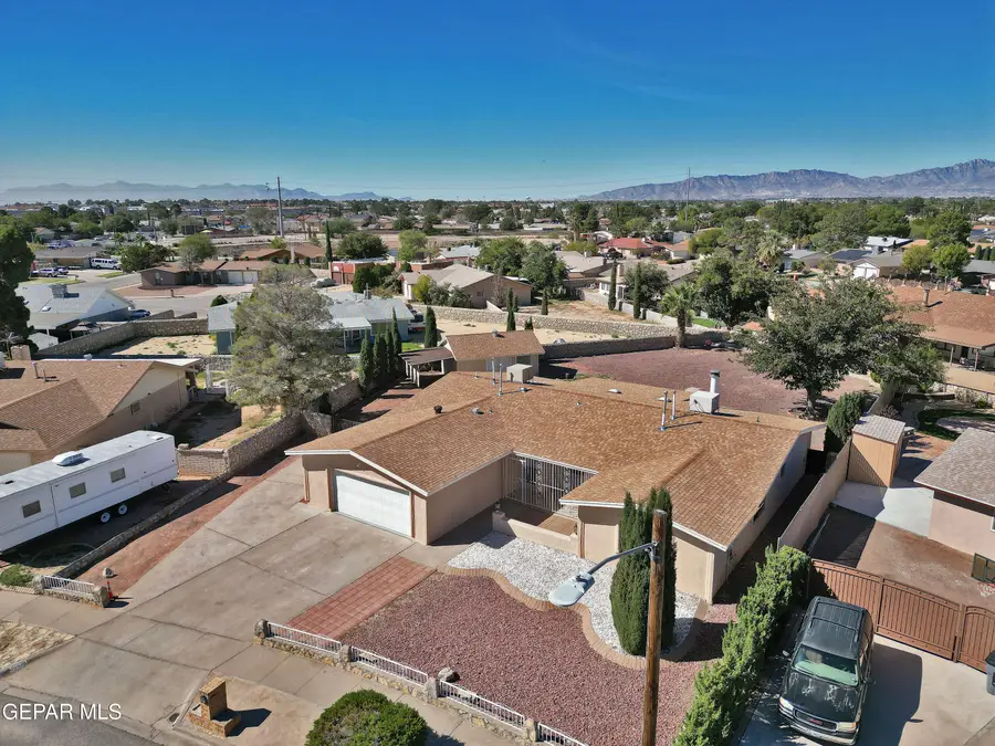 1913 Seagull Drive, El Paso, TX 79936 - Image #2