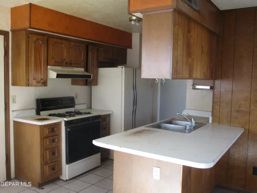3332 Mclean Street, El Paso, TX 79936 - Image #2