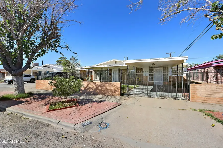 217 Papaya Street, El Paso, TX 79915 - Image #2