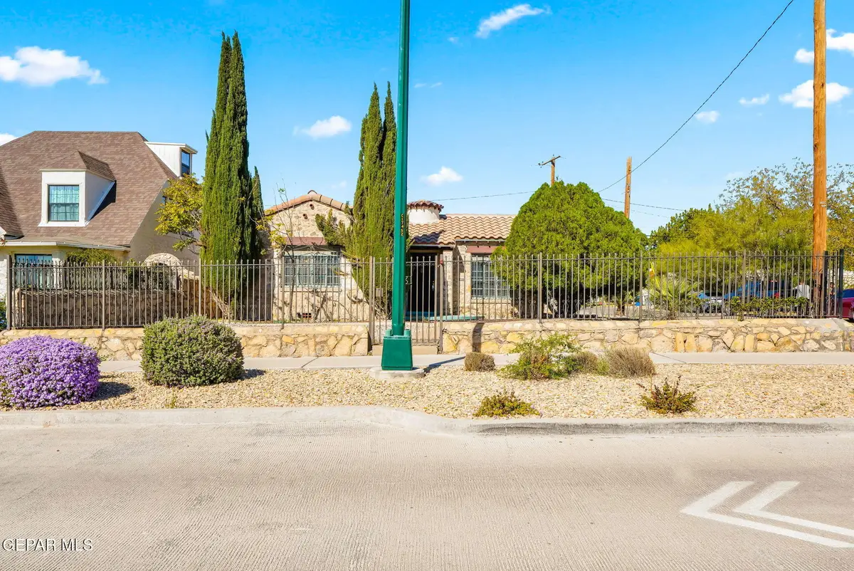 931 E Robinson Avenue, El Paso, TX 79902 - Image #1