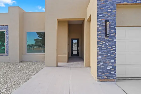 466 Sylvia Court, Socorro, TX 79927