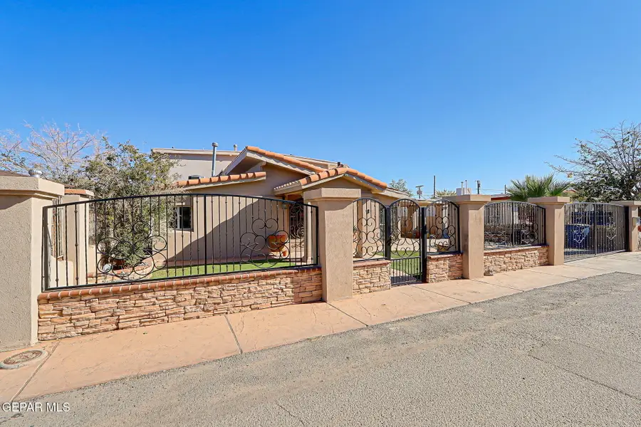 578 Cora Place, El Paso, TX 79915 - Image #2