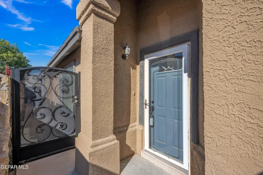 12255 Via Del Rio, El Paso, TX 79936 - Image #2