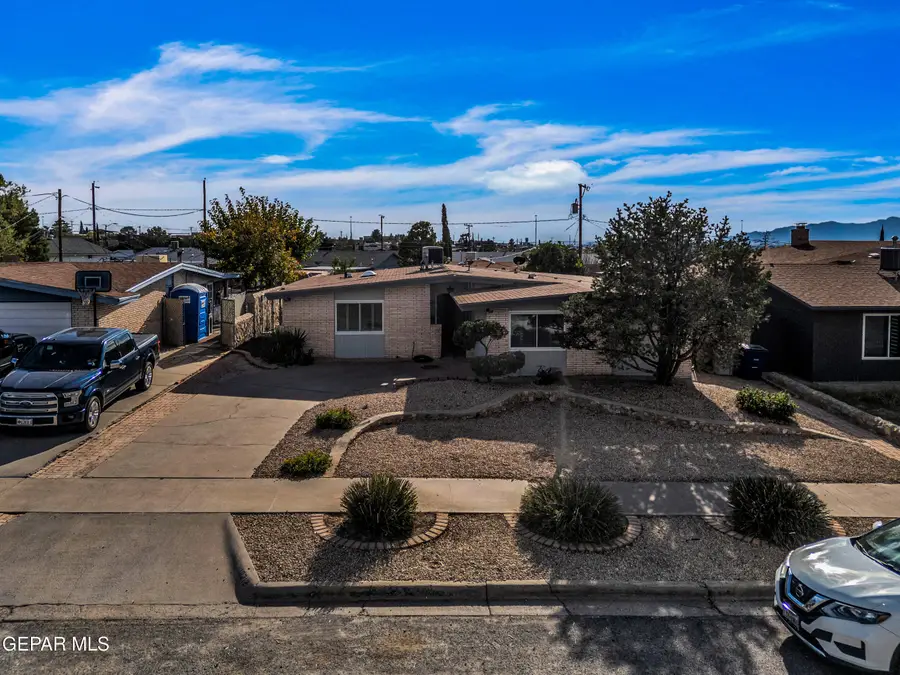 10212 Garwood Court, El Paso, TX 79925 - Image #2