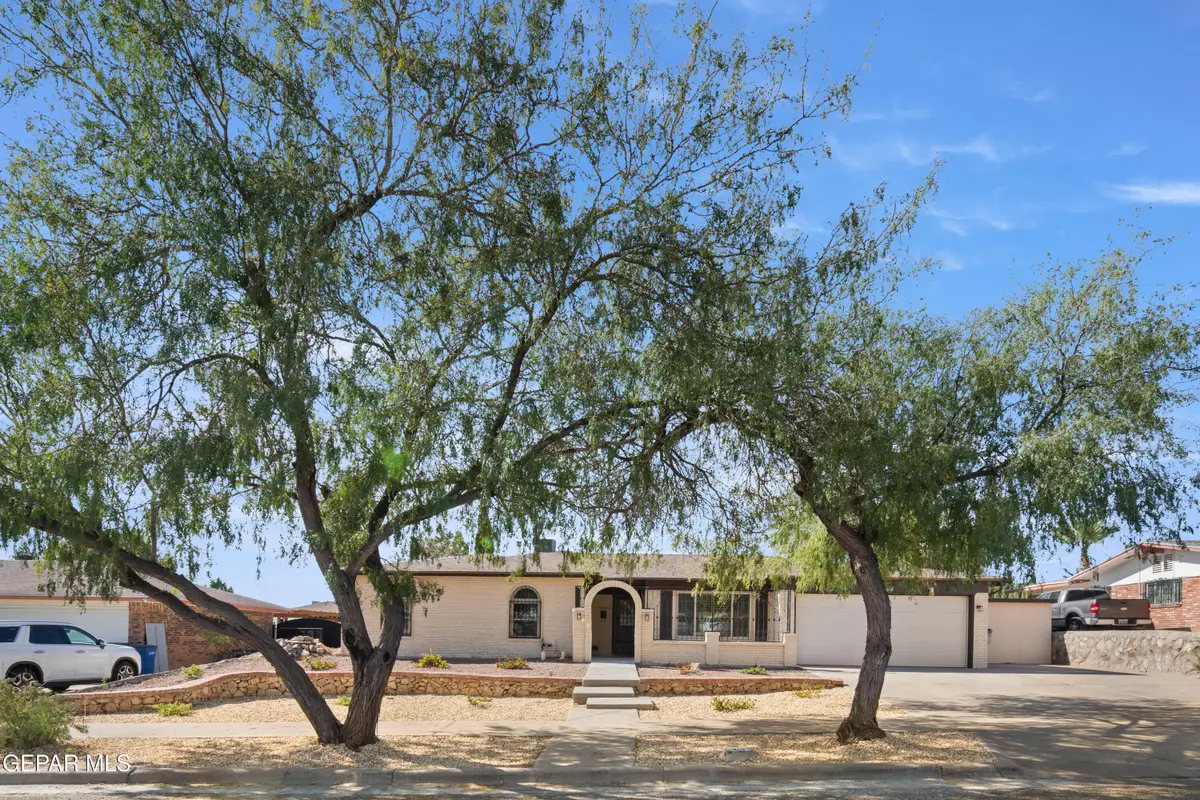 10844 Sombra Verde Drive, El Paso, TX 79935 - Image #1