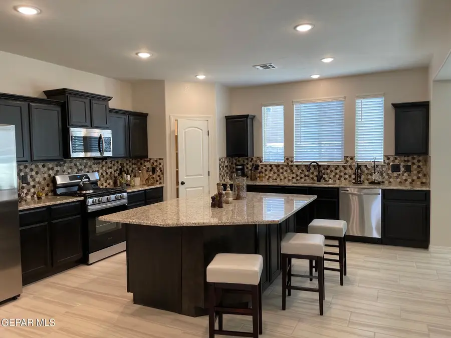 356 Hidden Gem Street, El Paso, TX 79928 - Image #2