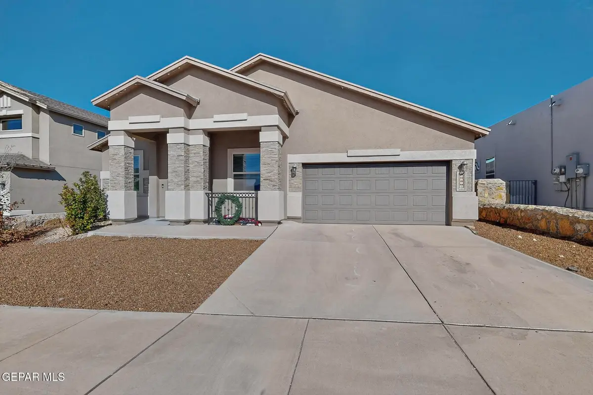 2178 Enchanted Crest Dr, El Paso, TX 79911 - Image #1