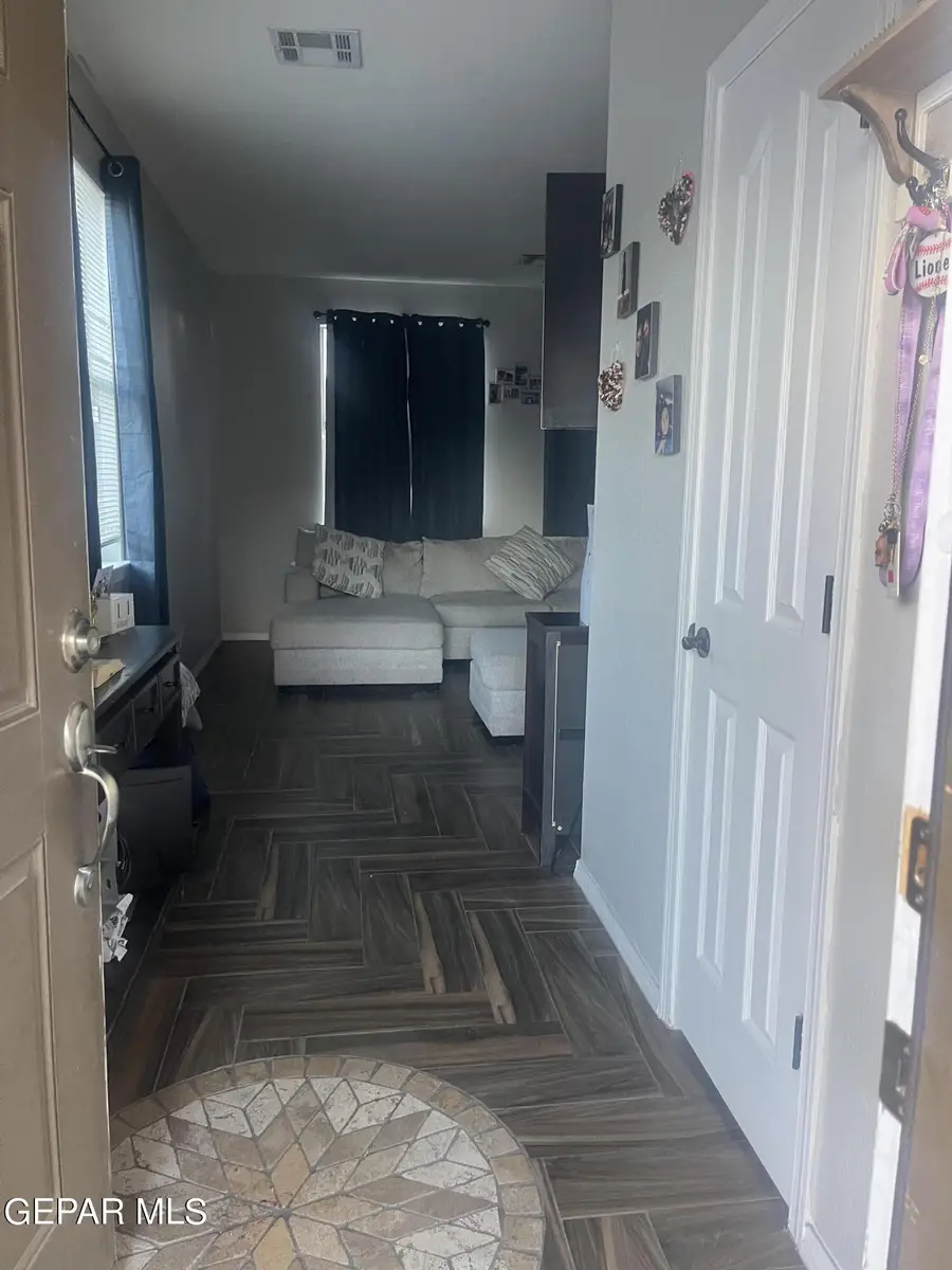 809 Desert Moon Drive, El Paso, TX 79928 - Image #2