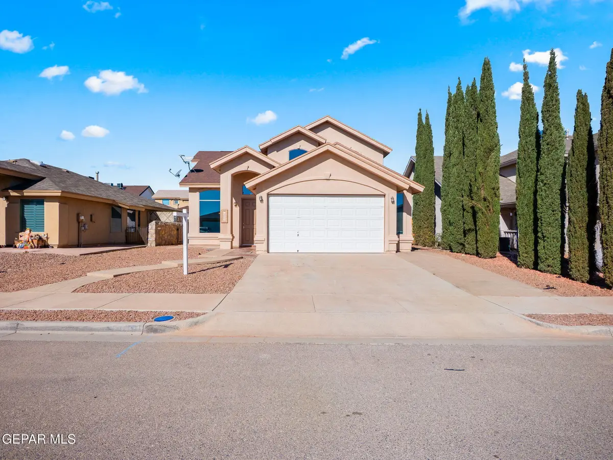 5449 Santiago Roque Drive, El Paso, TX 79934 - Image #1