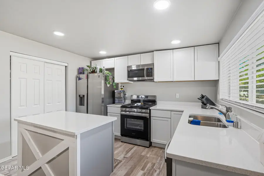 4113 Roxbury Drive, El Paso, TX 79922 - Image #3