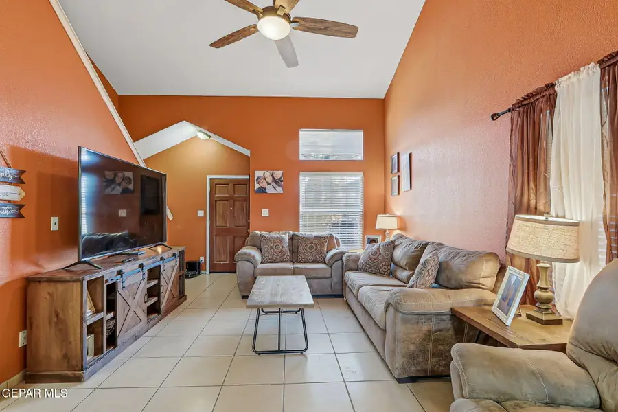 10497 Valle Del Mar Drive, Socorro, TX 79927 - Image #3
