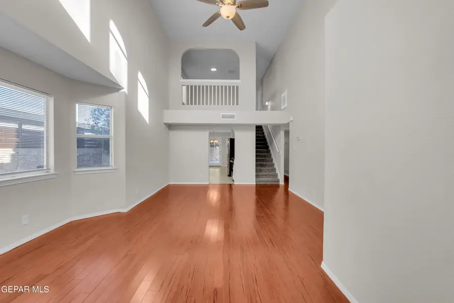 424 Cactus Crossing Dr, Horizon City, TX 79928 - Image #2