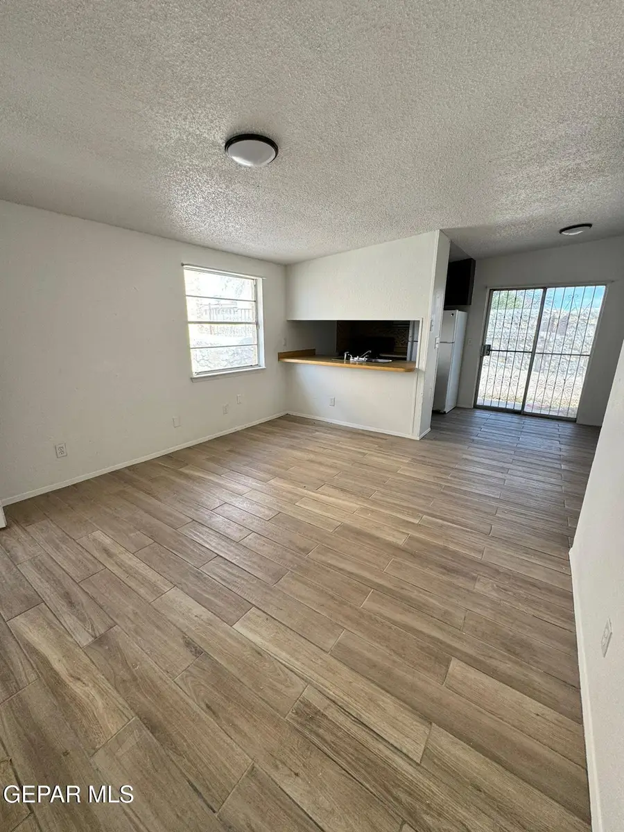 1918 Lake Omega Street, El Paso, TX 79936 - Image #2