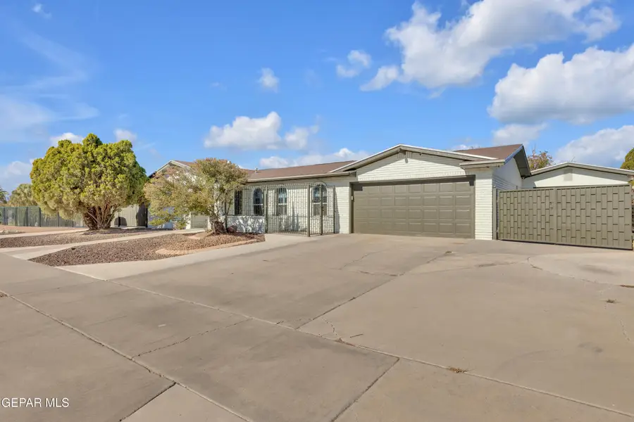 10625 Vista Lomas Drive, El Paso, TX 79935 - Image #2