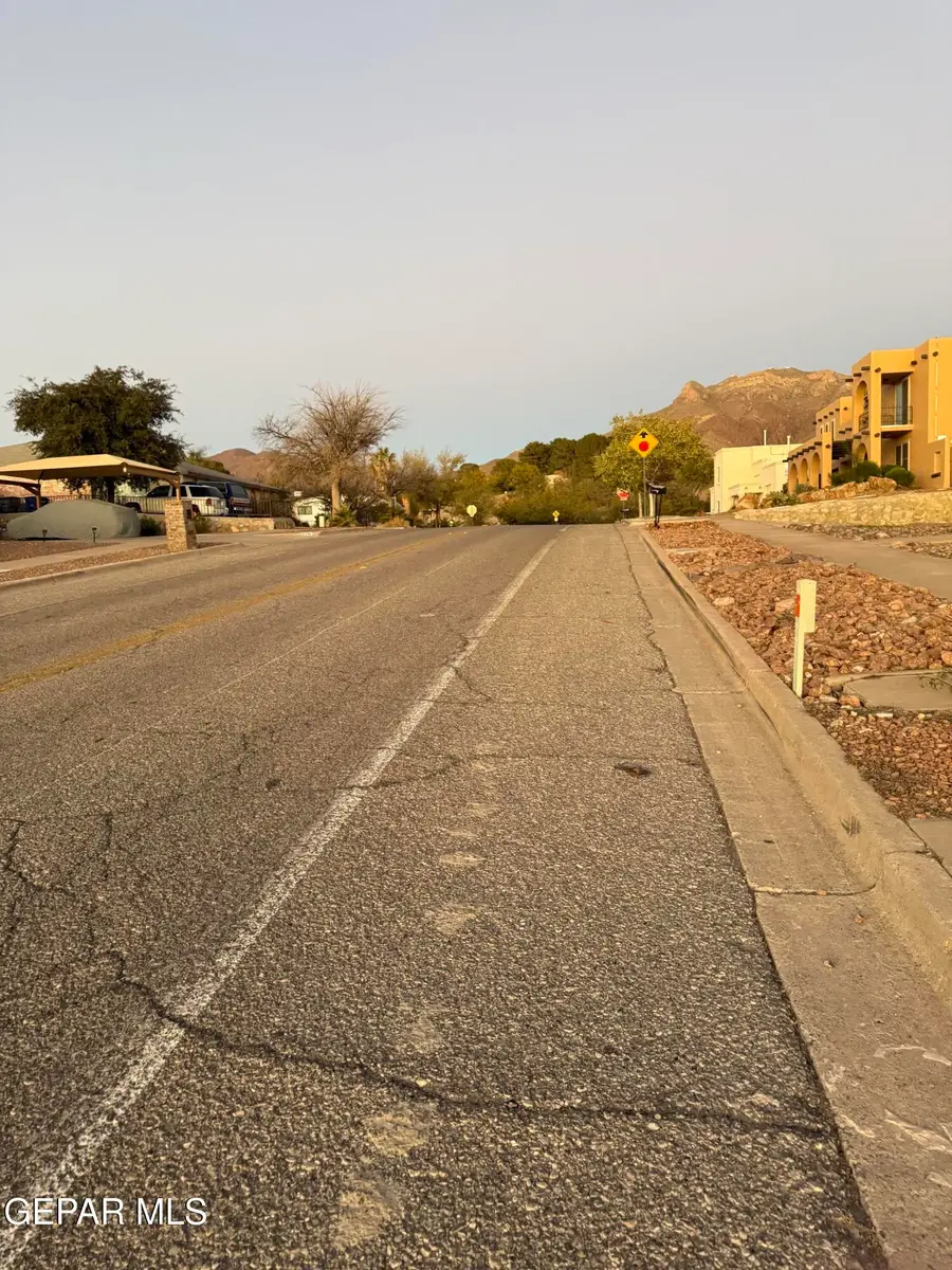 6248 Bandolero Drive, El Paso, TX 79912 - Image #3