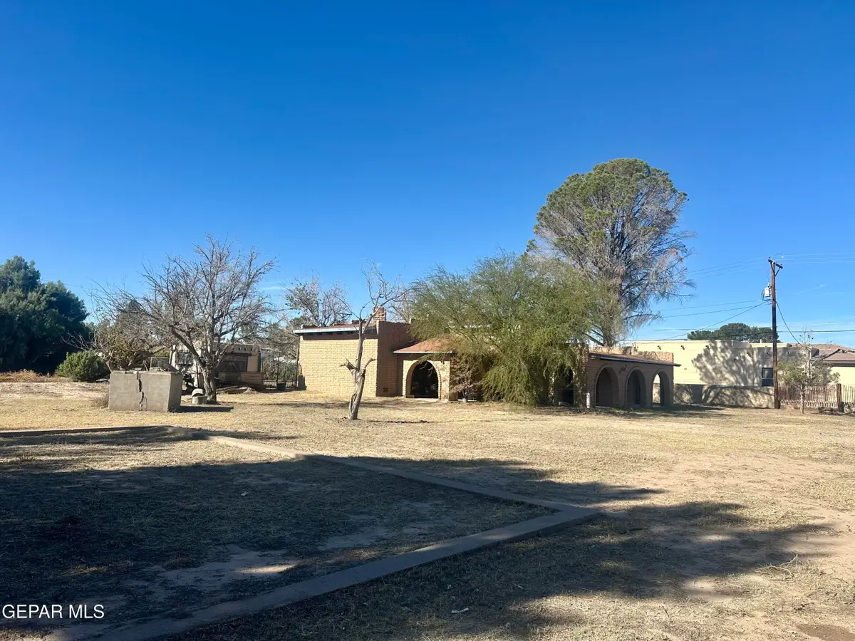 12724 Alameda Avenue, Clint, TX 79836 - Image #1