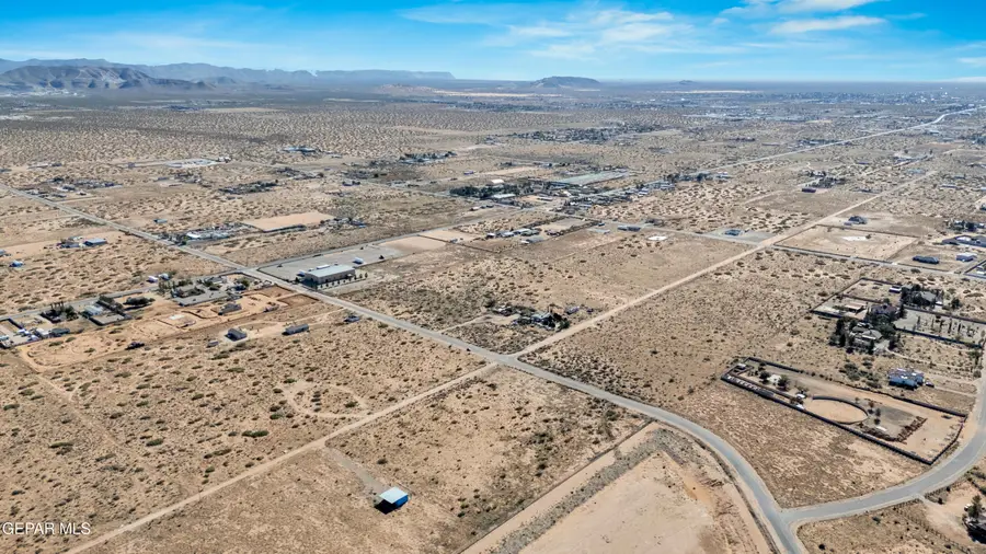 5301 Ch Hunton Street, El Paso, TX 79938 - Image #3