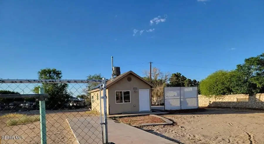 10929 Donna Marie Dr., Socorro, TX 79927 - Image #2