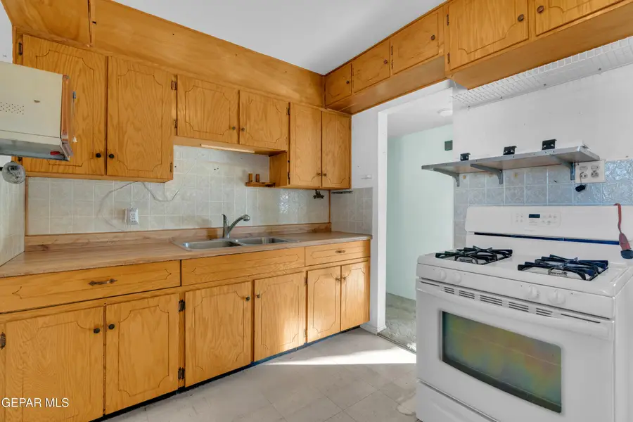 5633 Arrowhead Drive, El Paso, TX 79924 - Image #3