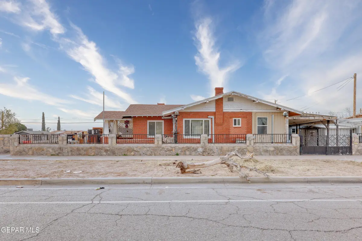 2117 N Raynor Street, El Paso, TX 79930 - Image #1