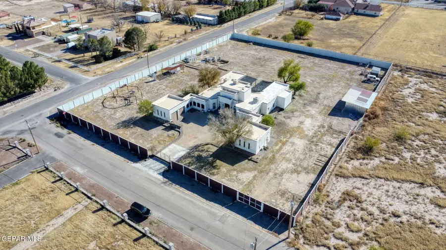 800 Smokey Ridge Court, El Paso, TX 79932 - Image #2