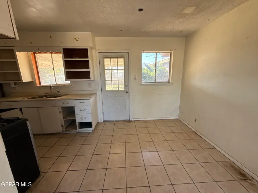 9516 Iris Drive, El Paso, TX 79924 - Image #3