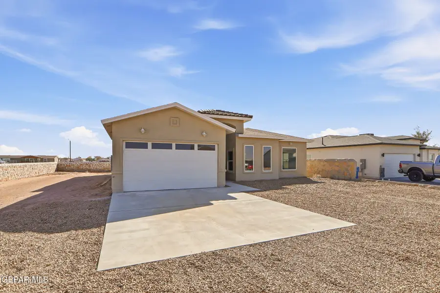 450 Perla Bonita Road, Clint, TX 79836 - Image #3