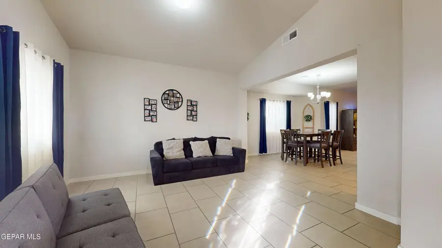 13949 Lago Vista Avenue, Horizon City, TX 79928 - Image #2