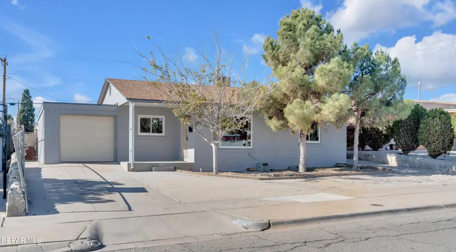 829 Huckleberry Street, El Paso, TX 79903 - Image #2
