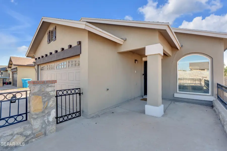 421 Lt Luis Peralta Road, Socorro, TX 79927 - Image #2