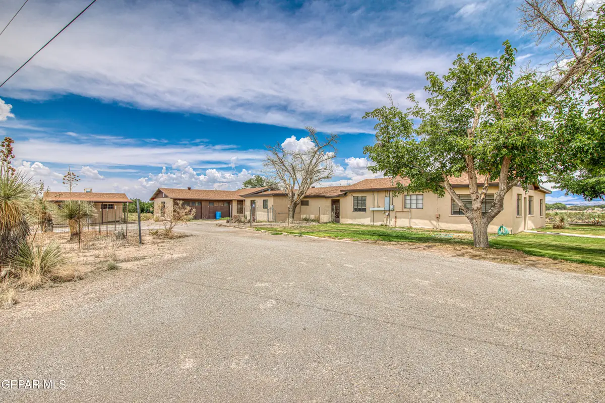 6540 Mcnutt Road, Anthony, NM 88021 - Image #1