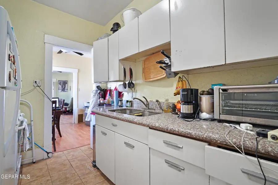 1307 N Ochoa Street, El Paso, TX 79902 - Image #2