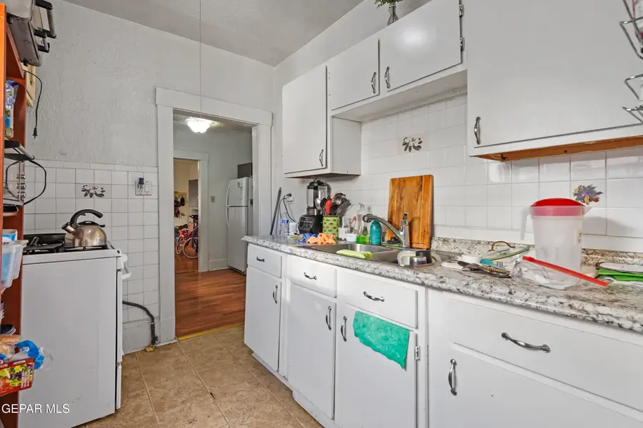 1307 N Ochoa Street, El Paso, TX 79902 - Image #3