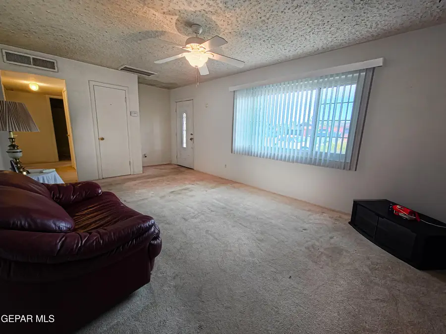 8104 Newland Court, El Paso, TX 79907 - Image #3