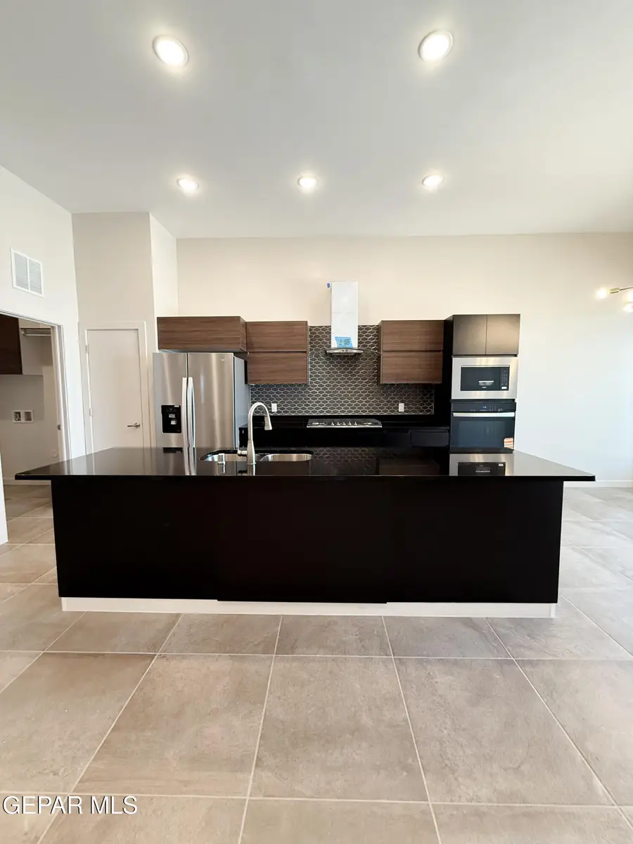 15224 Endurance Avenue, El Paso, TX 79938 - Image #3