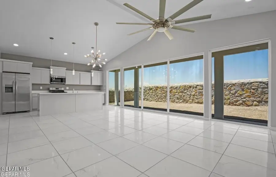 457 Santiago Munos Street, Vinton, TX 79821 - Image #2