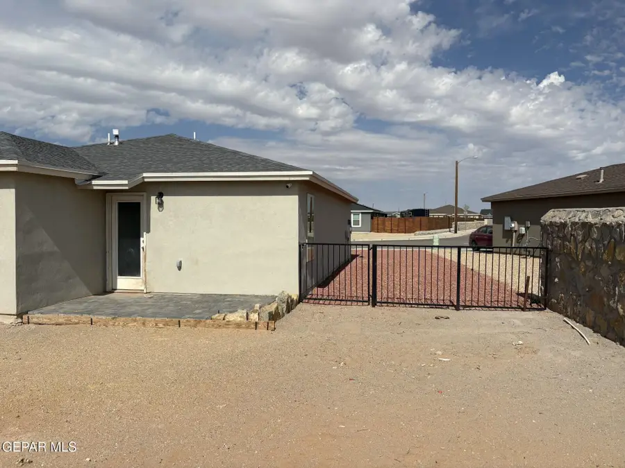 14576 Faxon Yucca Avenue, Horizon City, TX 79928 - Image #2