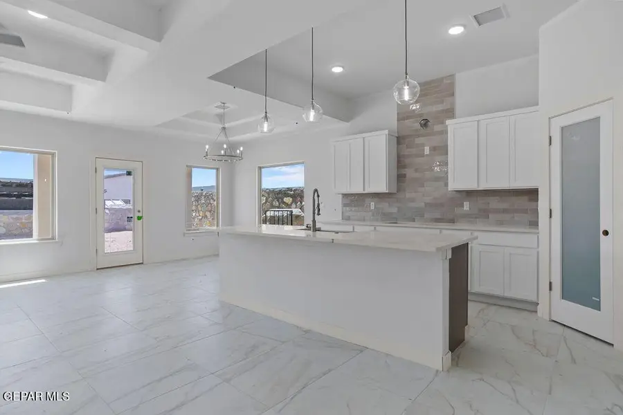 7432 Norte Valley Lane, El Paso, TX 79934 - Image #2