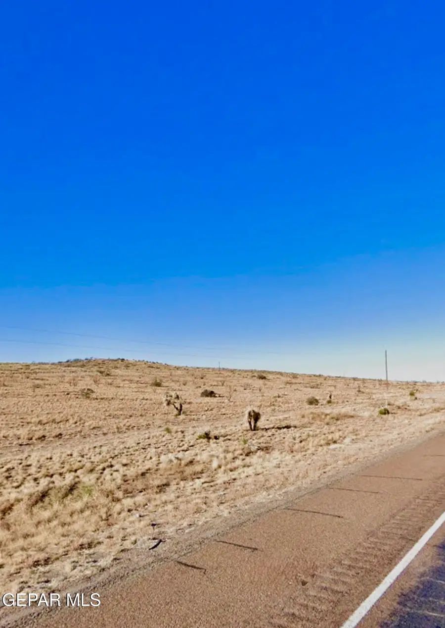430 E Avenida Del Sol, El Paso, TX 79938 - Image #2
