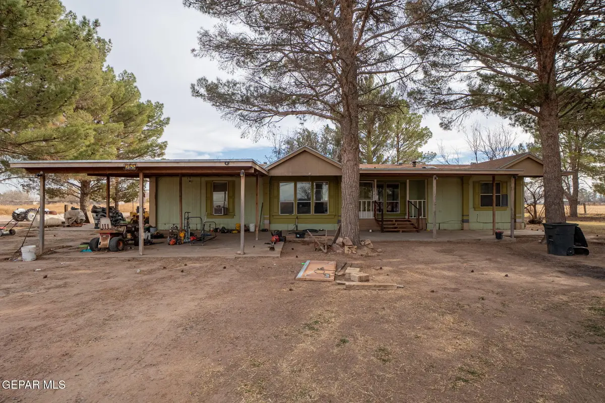 255 Windgail Road, Clint, TX 79836 - Image #1