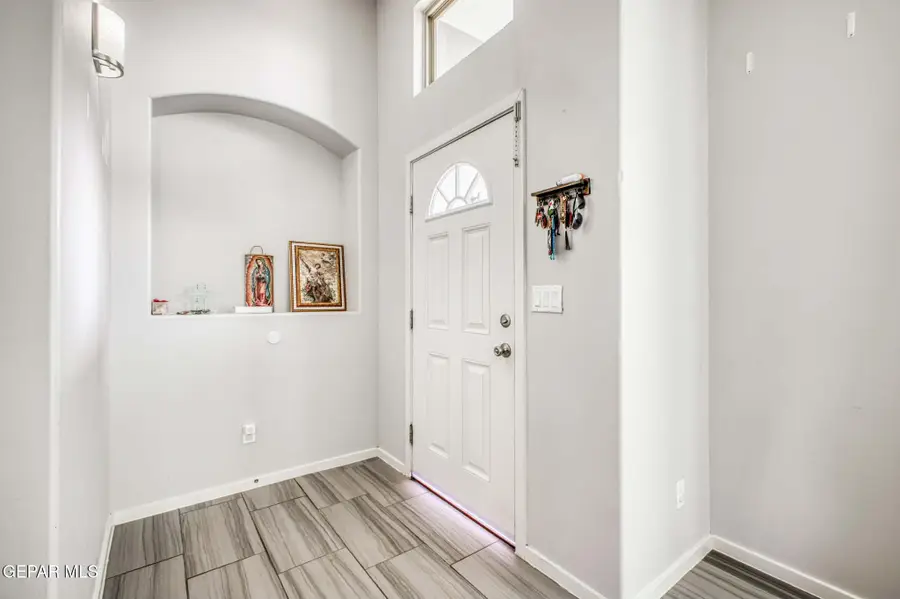 13765 Flora Vista Avenue, El Paso, TX 79928 - Image #3