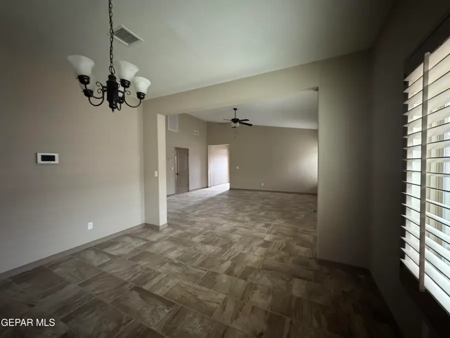 465 Prime Desert Drive, El Paso, TX 79932 - Image #3