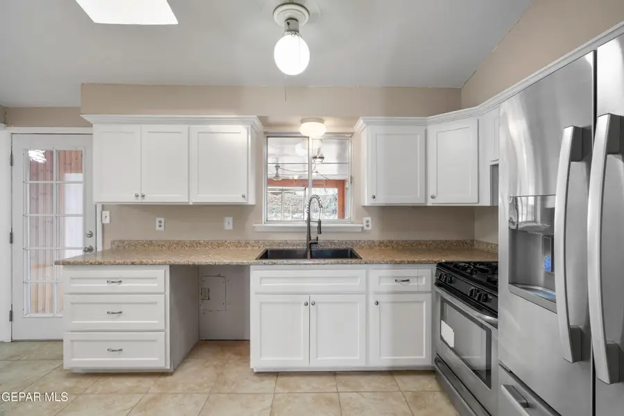 10245 Blackwood Avenue, El Paso, TX 79925 - Image #3