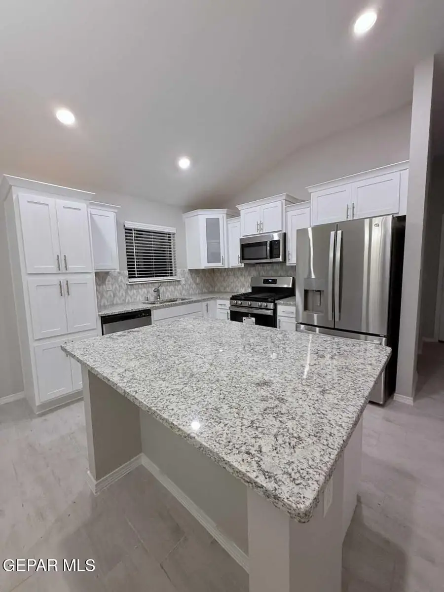 13924 Summer Wave Avenue, El Paso, TX 79928 - Image #2