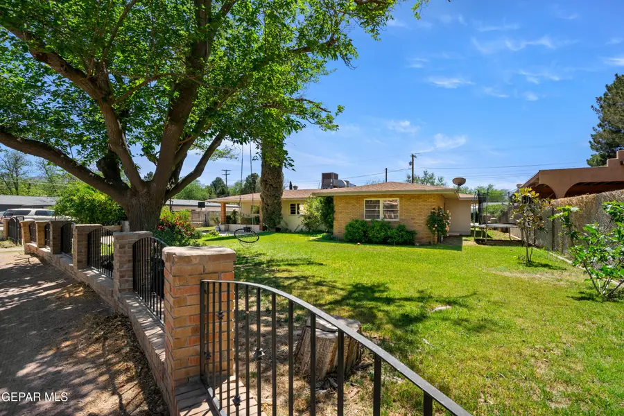 214 Hermosa Lane, El Paso, TX 79922 - Image #2