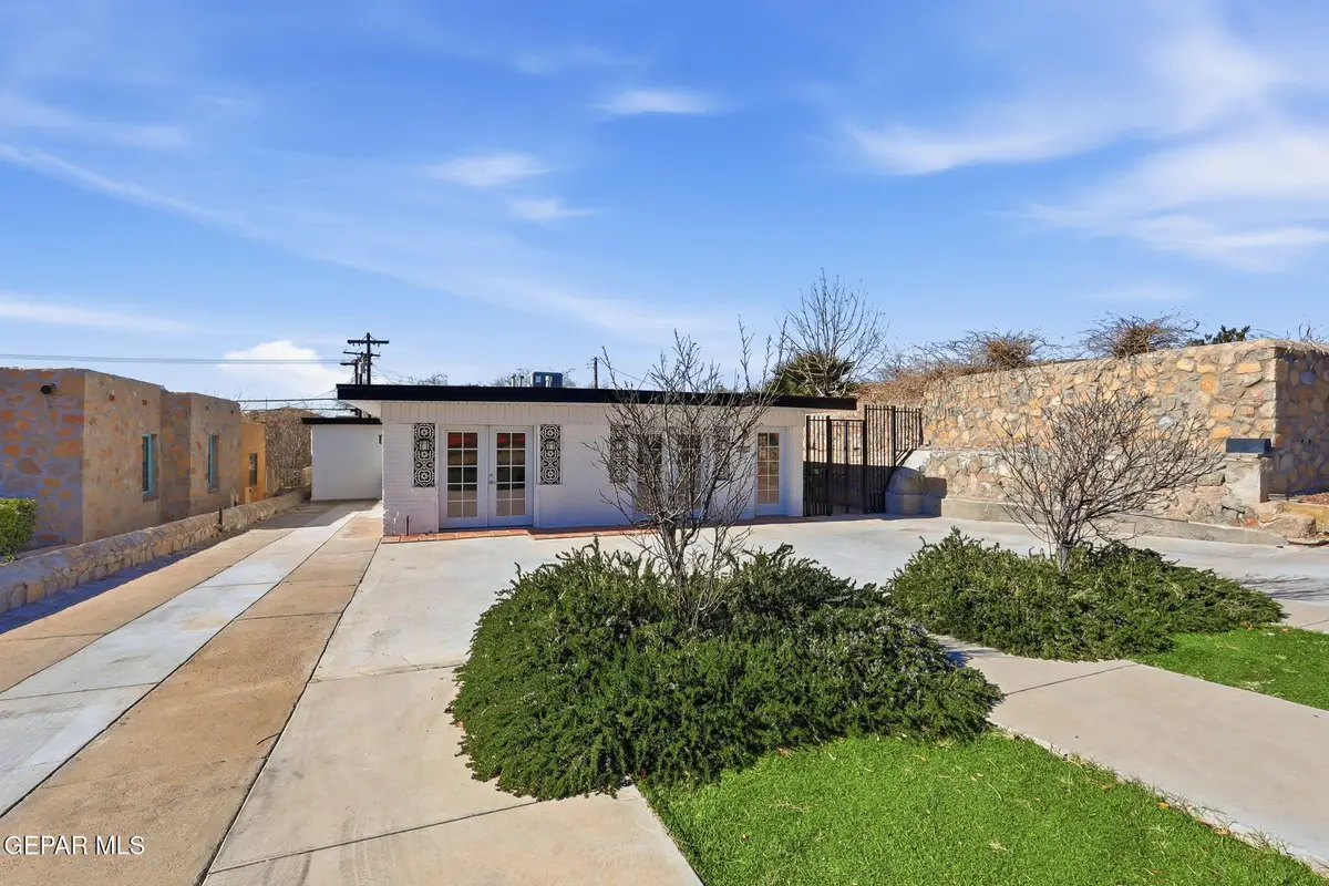 3715 N Stanton Street, El Paso, TX 79902 - Image #1