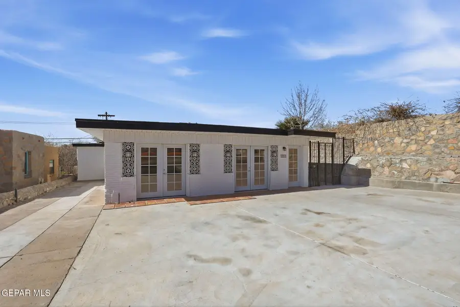3715 N Stanton Street, El Paso, TX 79902 - Image #2